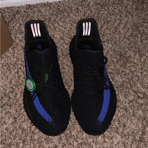 Yeezy 350 dazzling blue